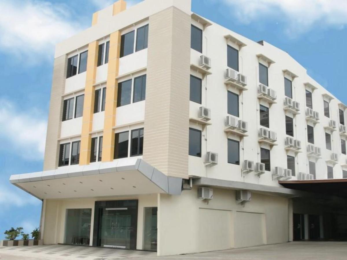Hotel Aroma Inn Pontianak Exterior photo